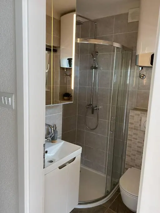 Villa Mala - Pool - Jacuzzi - 5 Min. Zum Meer Trogir