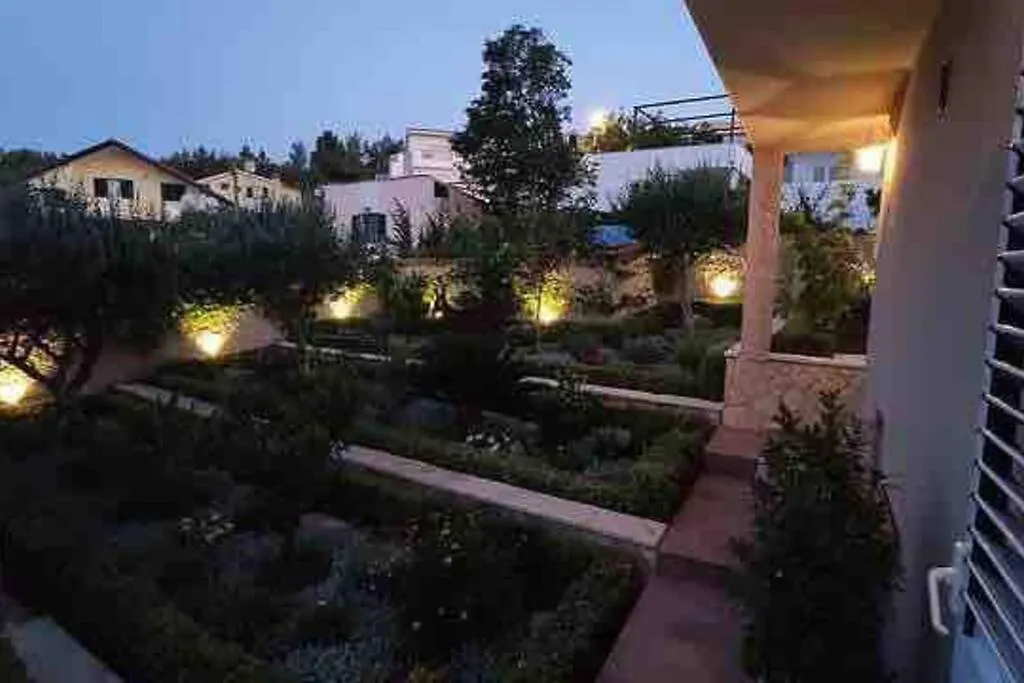 Villa Mala - Pool - Jacuzzi - 5 Min. Zum Meer Trogir Croatia
