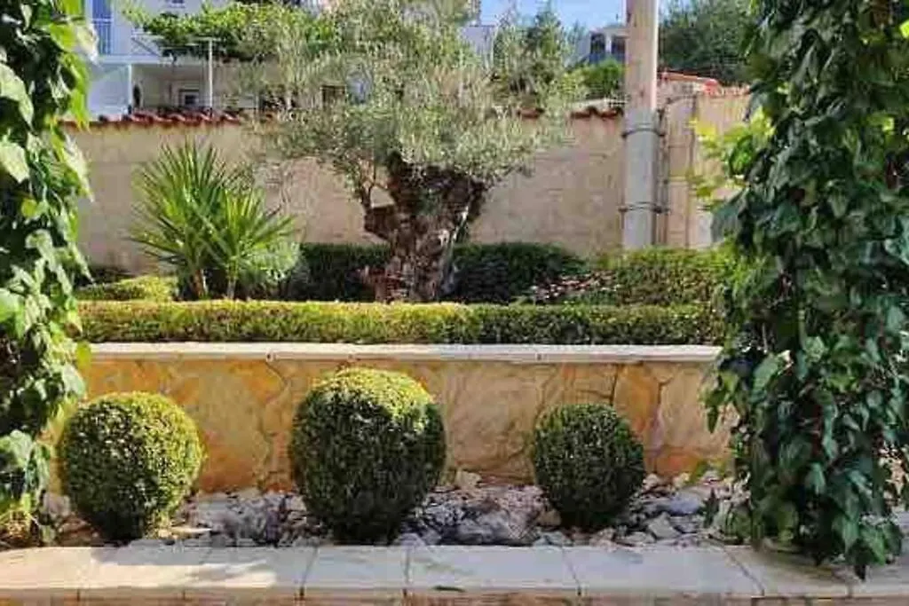 Villa Mala - Pool - Jacuzzi - 5 Min. Zum Meer Trogir 0*,  Croatia