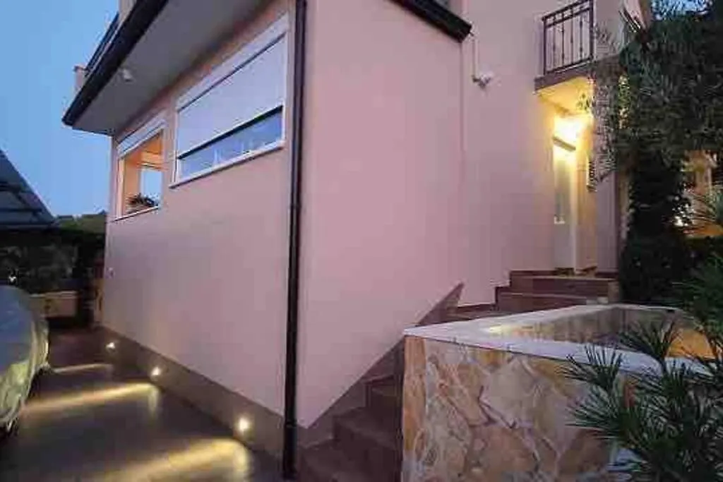 Villa Mala - Pool - Jacuzzi - 5 Min. Zum Meer Trogir Croatia